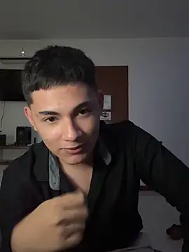 Snapshot of Santiagooo1233 chatting on 03/01/26, 04:14 Santiagooo1233 online show from 03/01/26, 04:14