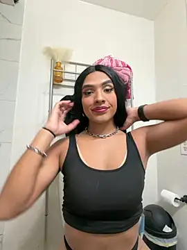 Snapshot of Ashleythelatina chatting on 11/29/25, 10:35 Ashleythelatina online show from 11/29/25, 10:35