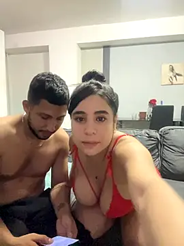 Snapshot of MAX_Jhonnson chatting on 11/24/25, 06:46 MAX Jhonnson online show from 11/24/25, 06:46