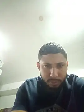 Snapshot of MAX_Jhonnson chatting on 11/29/25, 01:19 MAX Jhonnson online show from 11/29/25, 01:19