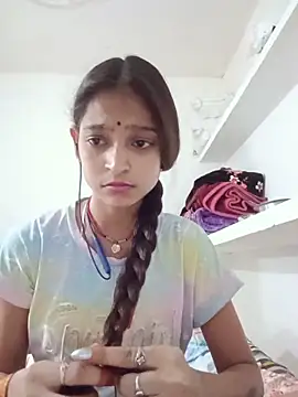 Mohnicute online show from 05/20/26, 10:43