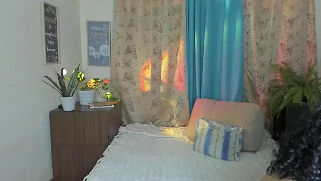 Angel White25 online show from 11/20/25, 03:12