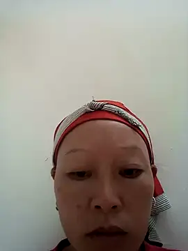 girl-hot2x online show from 11/18/25, 11:15