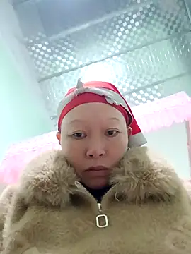 Snapshot of girl-hot2x chatting on 02/03/26, 12:42 girl-hot2x online show from 02/03/26, 12:42