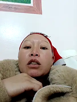 Snapshot of girl-hot2x chatting on 02/05/26, 12:21 girl-hot2x online show from 02/05/26, 12:21