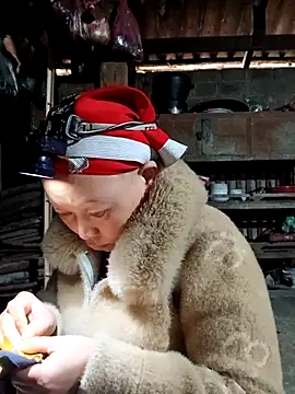 Snapshot of girl-hot2x chatting on 02/09/26, 08:51 girl-hot2x online show from 02/09/26, 08:51