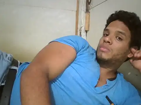 Snapshot of josecamsex27 chatting on 02/07/26, 03:21 josecamsex27 online show from 02/07/26, 03:21