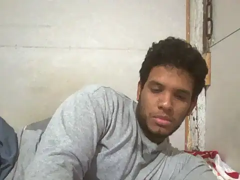 Snapshot of josecamsex27 chatting on 02/12/26, 03:23 josecamsex27 online show from 02/12/26, 03:23