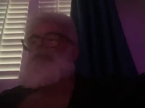 Snapshot of LeatherSdaddy chatting on 04/21/26, 06:55 LeatherSdaddy online show from 04/21/26, 06:55