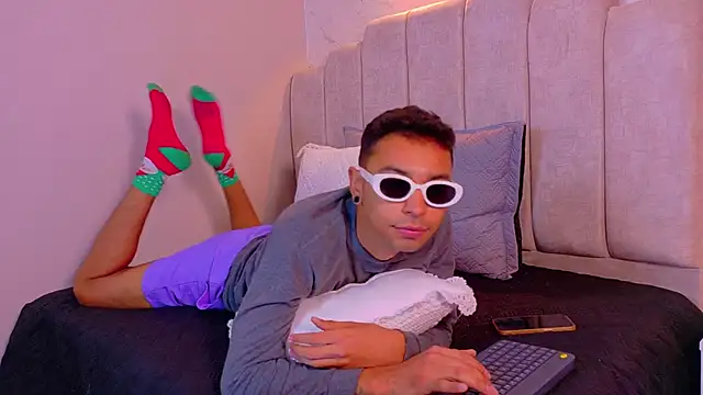 Imtavo online show from 11/30/25, 03:49