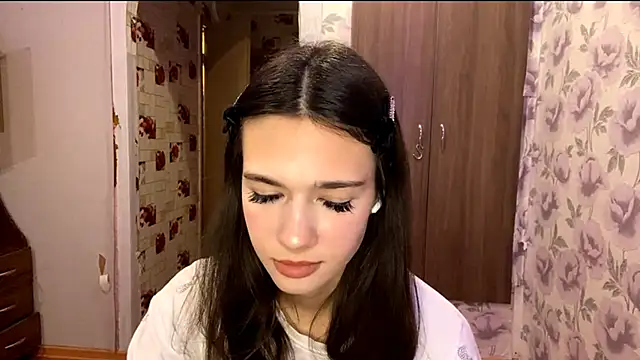 Snapshot of EunHendericks chatting on 11/15/25, 01:18 EunHendericks online show from 11/15/25, 01:18