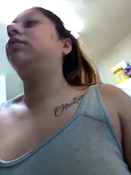 Snapshot of LovelyAlizehi chatting on 11/13/25, 01:48 LovelyAlizehi online show from 11/13/25, 01:48