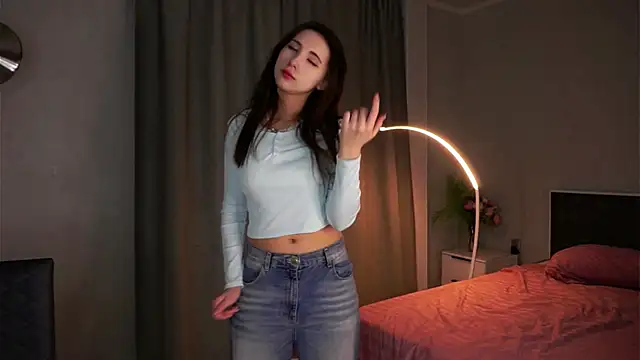 NanceeWestaway online show from 11/27/25, 02:19