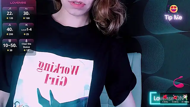 Snapshot of Vanilla-Dream chatting on 11/13/25, 07:29 Vanilla-Dream online show from 11/13/25, 07:29