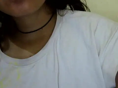 Snapshot of Anika_Singh chatting on 03/05/26, 05:58 Anika Singh online show from 03/05/26, 05:58