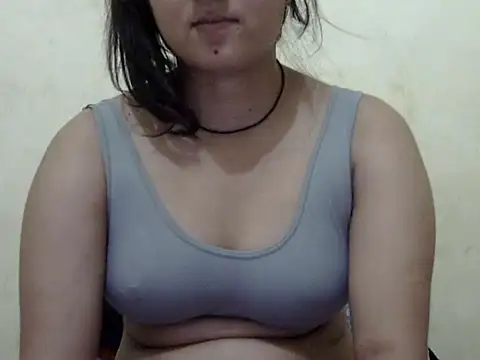 Snapshot of Anika_Singh chatting on 05/27/26, 03:53 Anika Singh online show from 05/27/26, 03:53