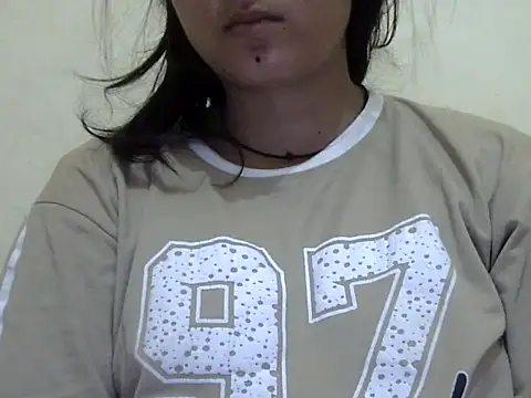 Snapshot of Anika_Singh chatting on 06/10/26, 11:20 Anika Singh online show from 06/10/26, 11:20