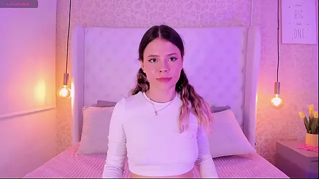 sienna bloo online show from 11/30/25, 12:58