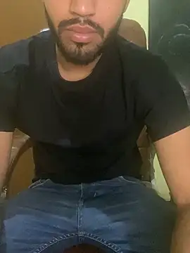 hotyyyyjonny online show from 04/21/26, 04:30