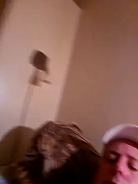 Snapshot of Body1978_M chatting on 11/12/25, 01:06 Body1978 M online show from 11/12/25, 01:06