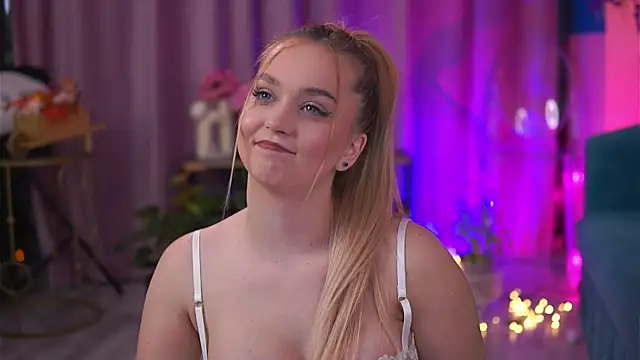 ElyssawetXX online show from 11/20/25, 07:24