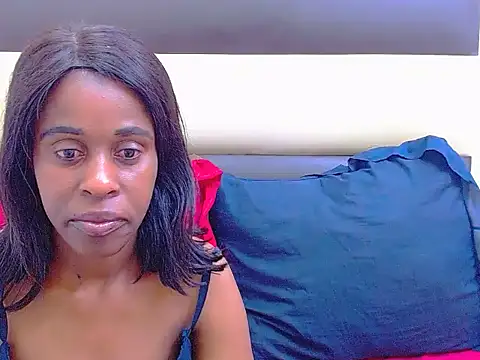 AMOURxxx online show from 12/18/25, 06:52