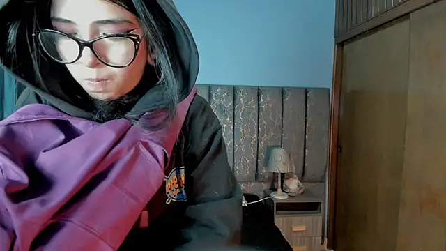 Atenea Velle online show from 11/28/25, 01:03