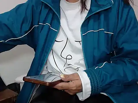 Tiff Dirty69 online show from 04/02/26, 03:42