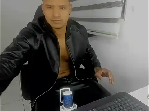 master leather online show from 03/24/26, 07:41