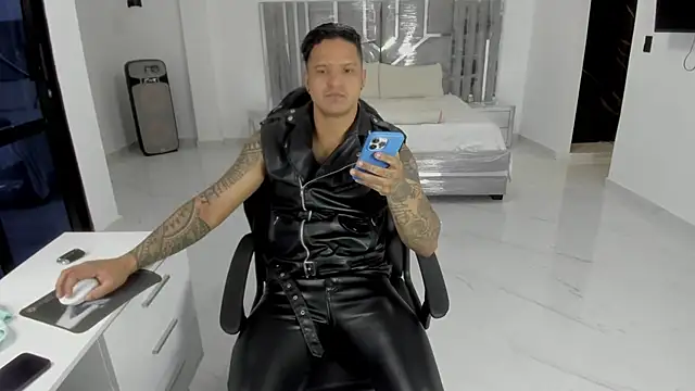 master leather online show from 04/27/26, 05:05