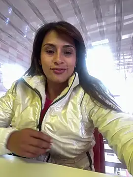 valeria absurdah online show from 01/13/26, 07:52