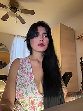 Cristal Cerati  online show from 04/21/26, 10:01