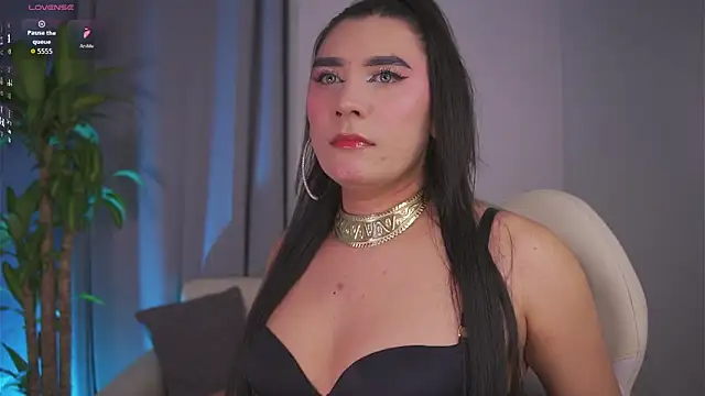 Snapshot of yourlatina_emely chatting on 02/12/26, 10:43 yourlatina emely online show from 02/12/26, 10:43