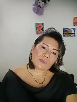 Snapshot of angi_daw chatting on 06/07/26, 02:59 angi daw online show from 06/07/26, 02:59