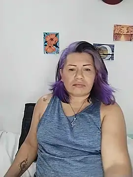 Snapshot of angi_daw chatting on 07/18/26, 04:27 angi daw online show from 07/18/26, 04:27