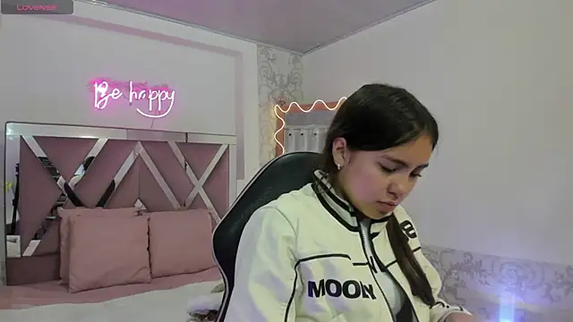 ISABELA TAY online show from 12/19/25, 11:39