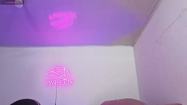 Snapshot of ISABELA_TAY chatting on 04/28/26, 11:37 ISABELA TAY online show from 04/28/26, 11:37