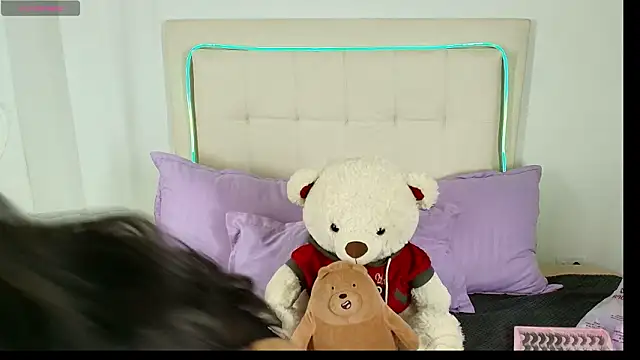 Daphne Hills online show from 03/15/26, 06:47