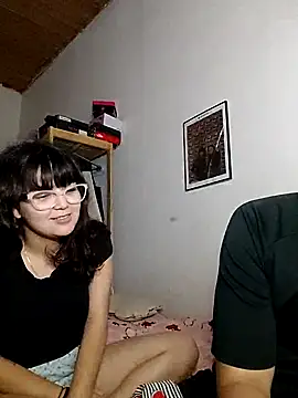 Snapshot of dulce_pareja chatting on 11/21/25, 03:38 dulce pareja online show from 11/21/25, 03:38