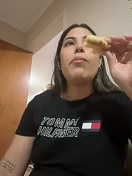 Anna Bitch Disgusting online show from 04/18/26, 09:13