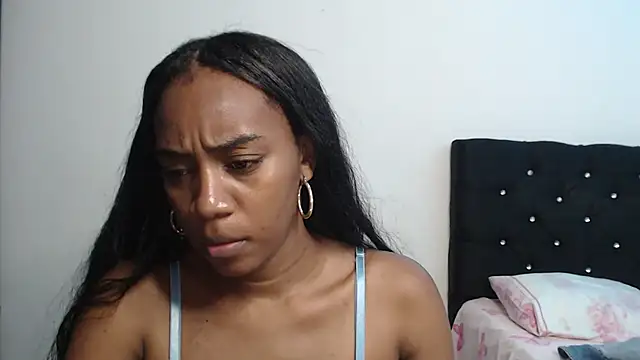 AishaOwens online show from 11/27/25, 07:38