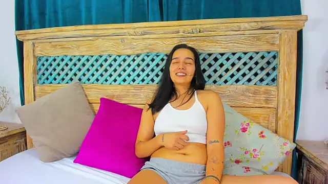 Chelsea Russell01 online show from 11/24/25, 04:45