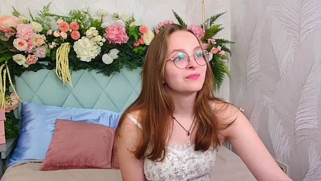 MadisonSmitt online show from 12/15/25, 05:12