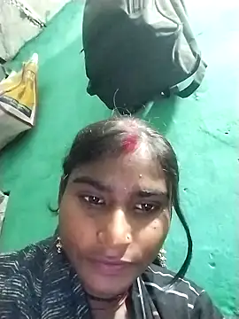 Snapshot of Big_Lovexx chatting on 12/17/25, 07:42 Big Lovexx online show from 12/17/25, 07:42