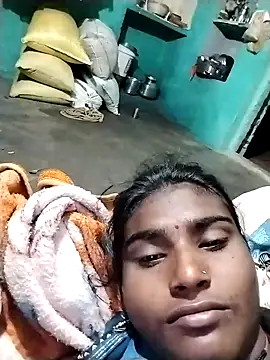 Snapshot of Big_Lovexx chatting on 02/13/26, 09:11 Big Lovexx online show from 02/13/26, 09:11