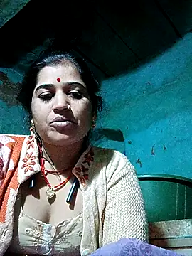 Hot kamla online show from 11/22/25, 12:20