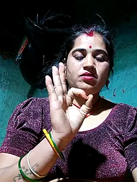 Snapshot of Hot_kamla chatting on 04/24/26, 11:40 Hot kamla online show from 04/24/26, 11:40