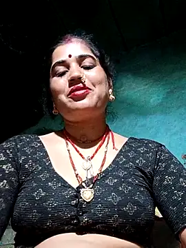 Snapshot of Hot_kamla chatting on 05/12/26, 11:02 Hot kamla online show from 05/12/26, 11:02