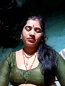 Snapshot of Hot_kamla chatting on 05/14/26, 11:33 Hot kamla online show from 05/14/26, 11:33
