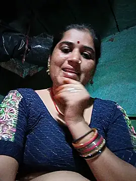 Snapshot of Hot_kamla chatting on 06/25/26, 03:49 Hot kamla online show from 06/25/26, 03:49